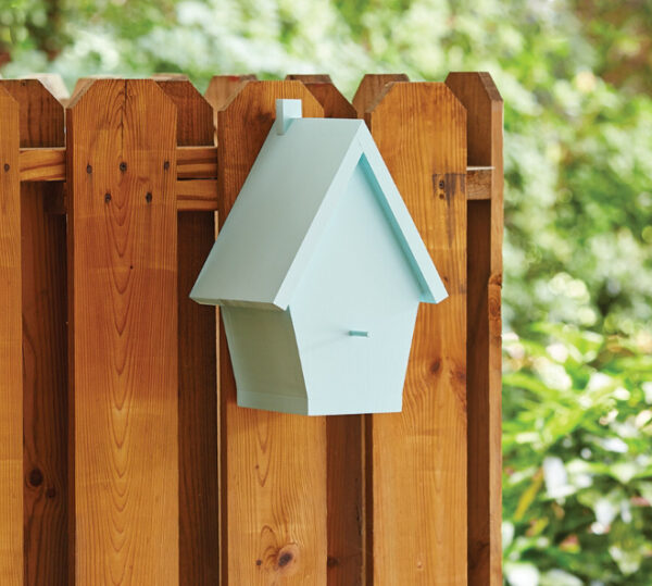 Solid bird house